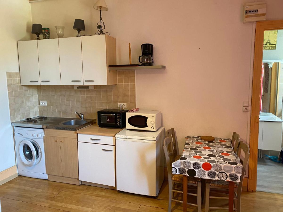 Les Studios Meubles De L'Avenue Bouloumie Vittel Εξωτερικό φωτογραφία