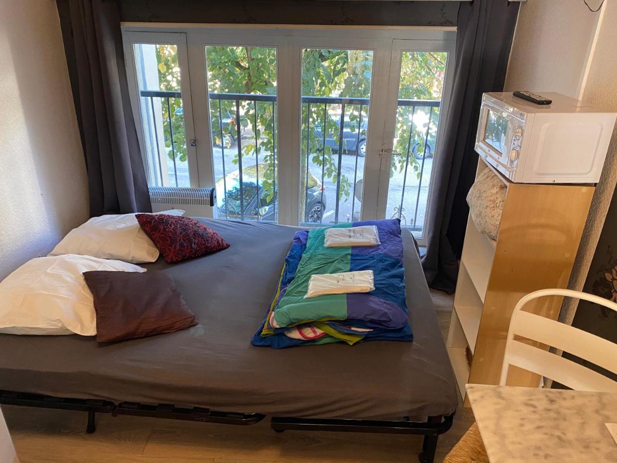 Les Studios Meubles De L'Avenue Bouloumie Vittel Εξωτερικό φωτογραφία