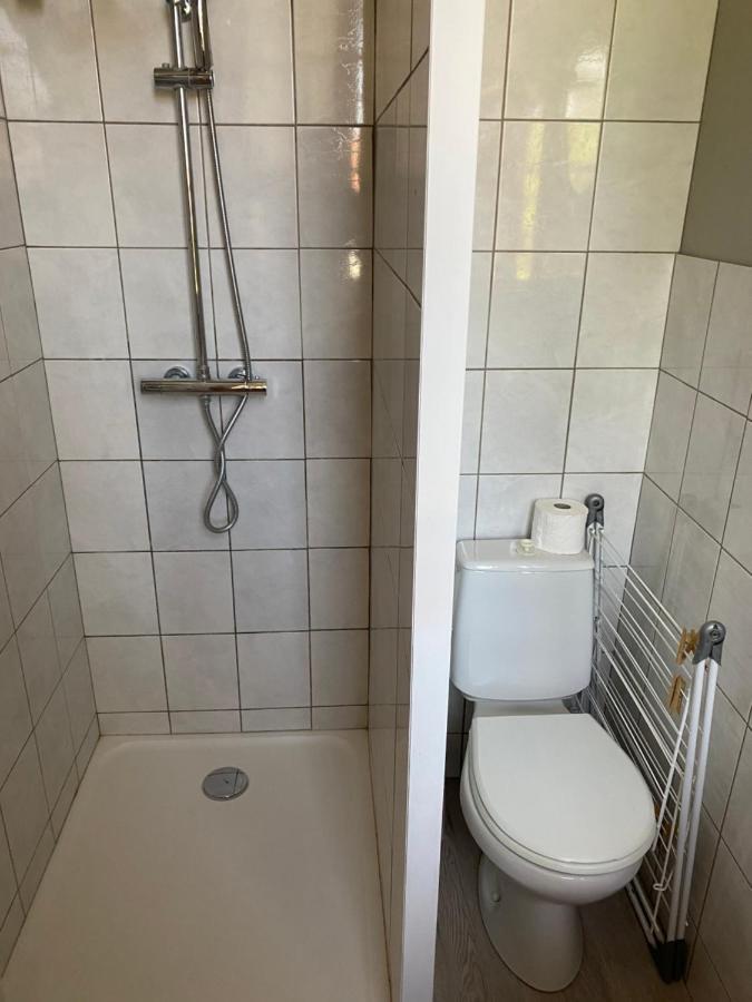 Les Studios Meubles De L'Avenue Bouloumie Vittel Εξωτερικό φωτογραφία