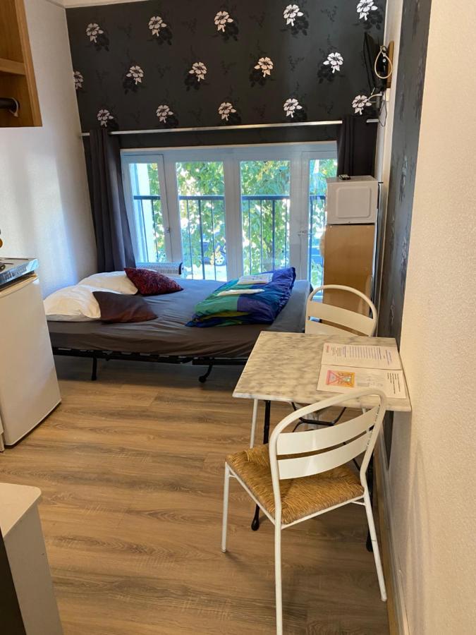 Les Studios Meubles De L'Avenue Bouloumie Vittel Εξωτερικό φωτογραφία