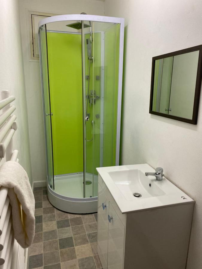Les Studios Meubles De L'Avenue Bouloumie Vittel Εξωτερικό φωτογραφία
